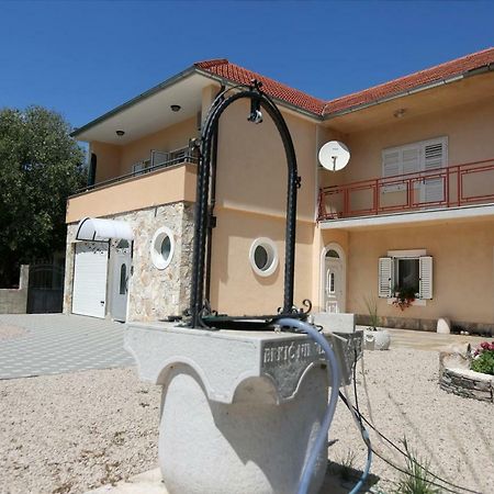 Apartman Delux Brkic Apartamento Lozovac Exterior foto