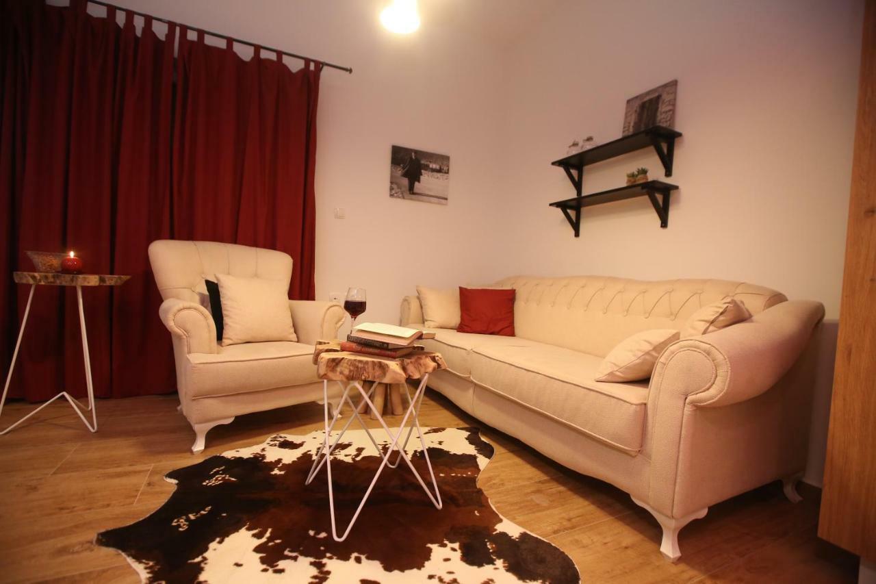 Apartman Delux Brkic Apartamento Lozovac Exterior foto