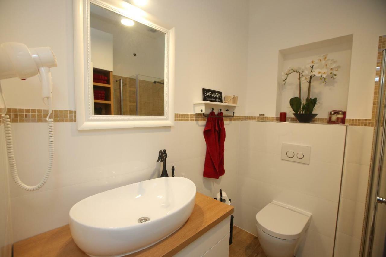 Apartman Delux Brkic Apartamento Lozovac Exterior foto