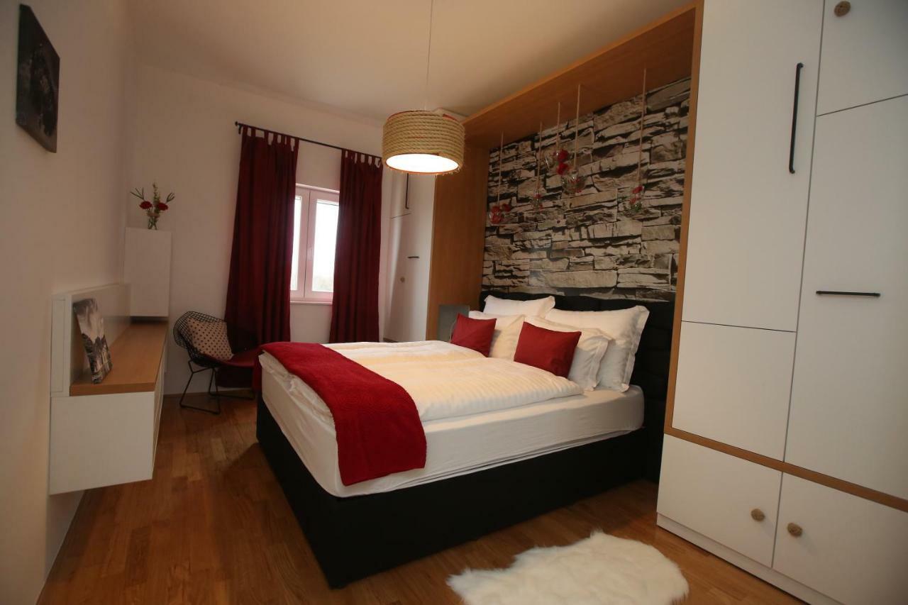 Apartman Delux Brkic Apartamento Lozovac Exterior foto